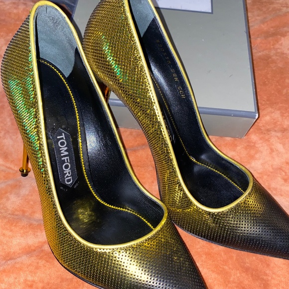 Tom Ford Ombré all sequin pumps